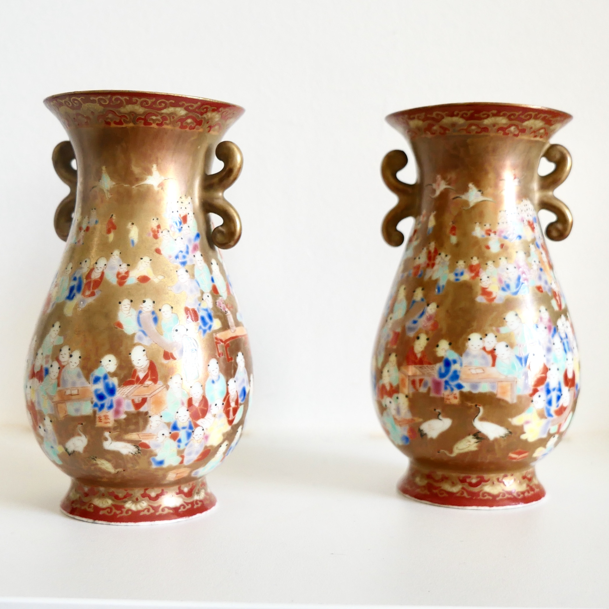 Paire de vases miniatures, porcelaine, Kutani, Hyakunin, Japon, Ere Meiji