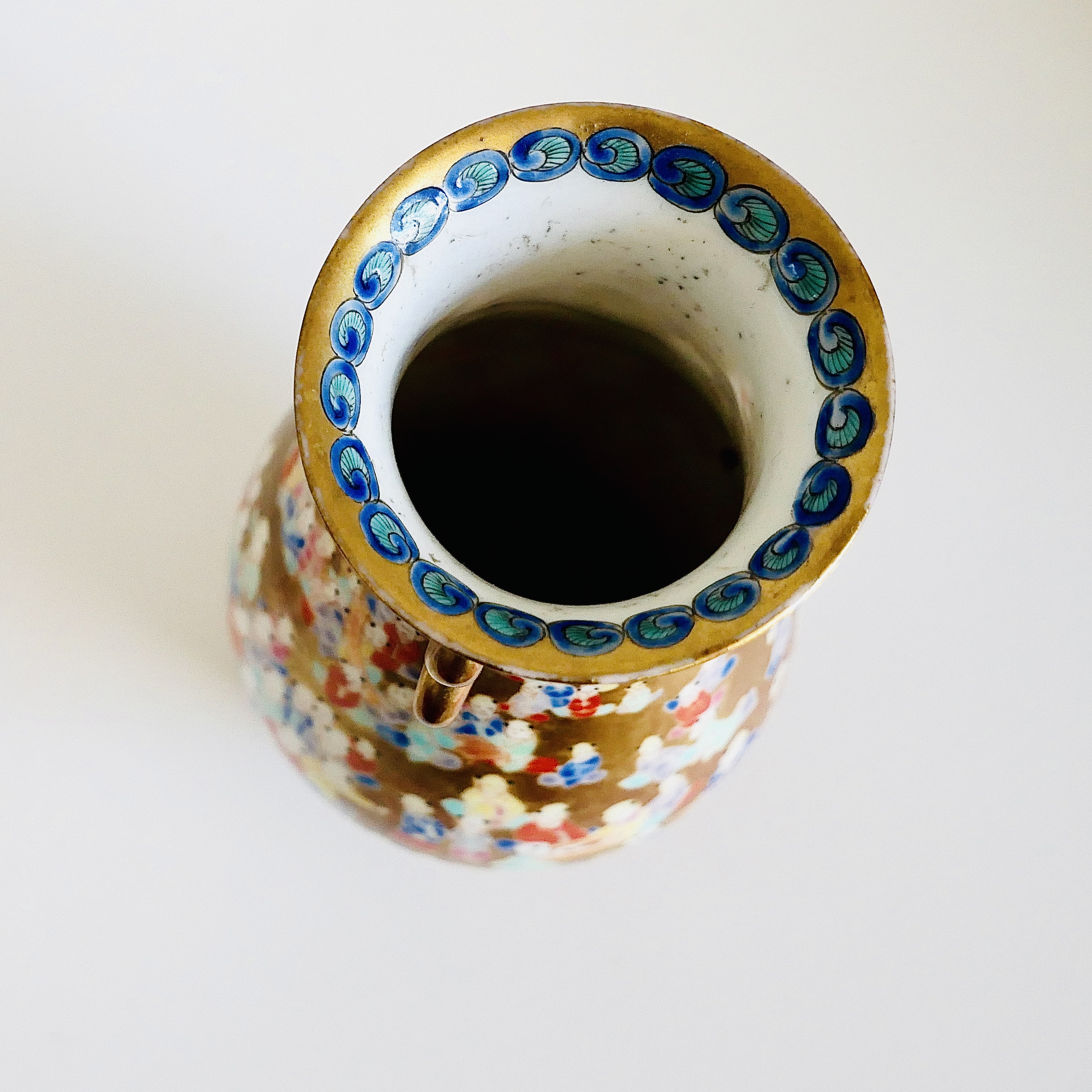 Paire de vases miniatures, porcelaine, Kutani, Hyakunin, Japon, Ere Meiji - 3
