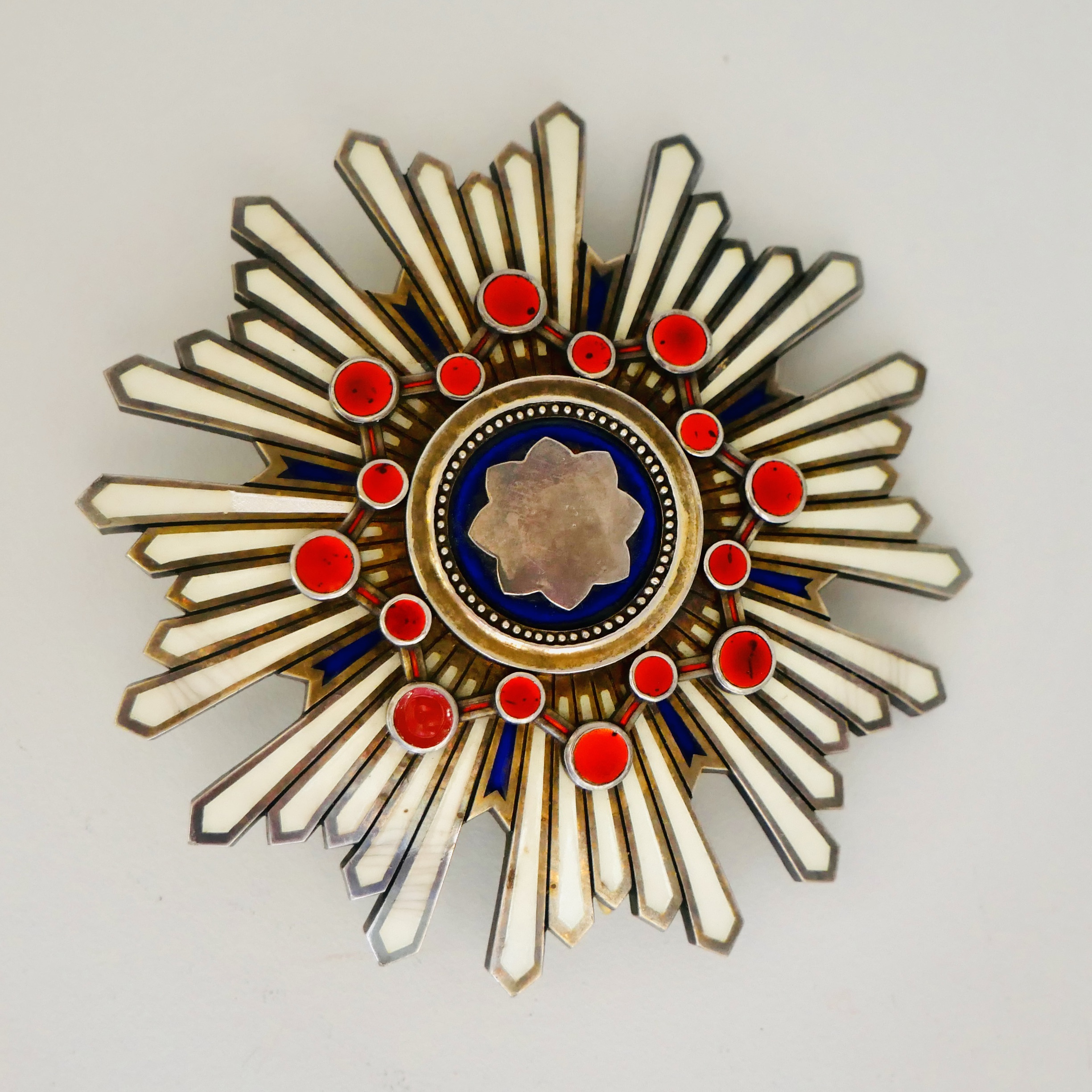 Médaille de l'Ordre du Trésor Sacré, Japon - 3