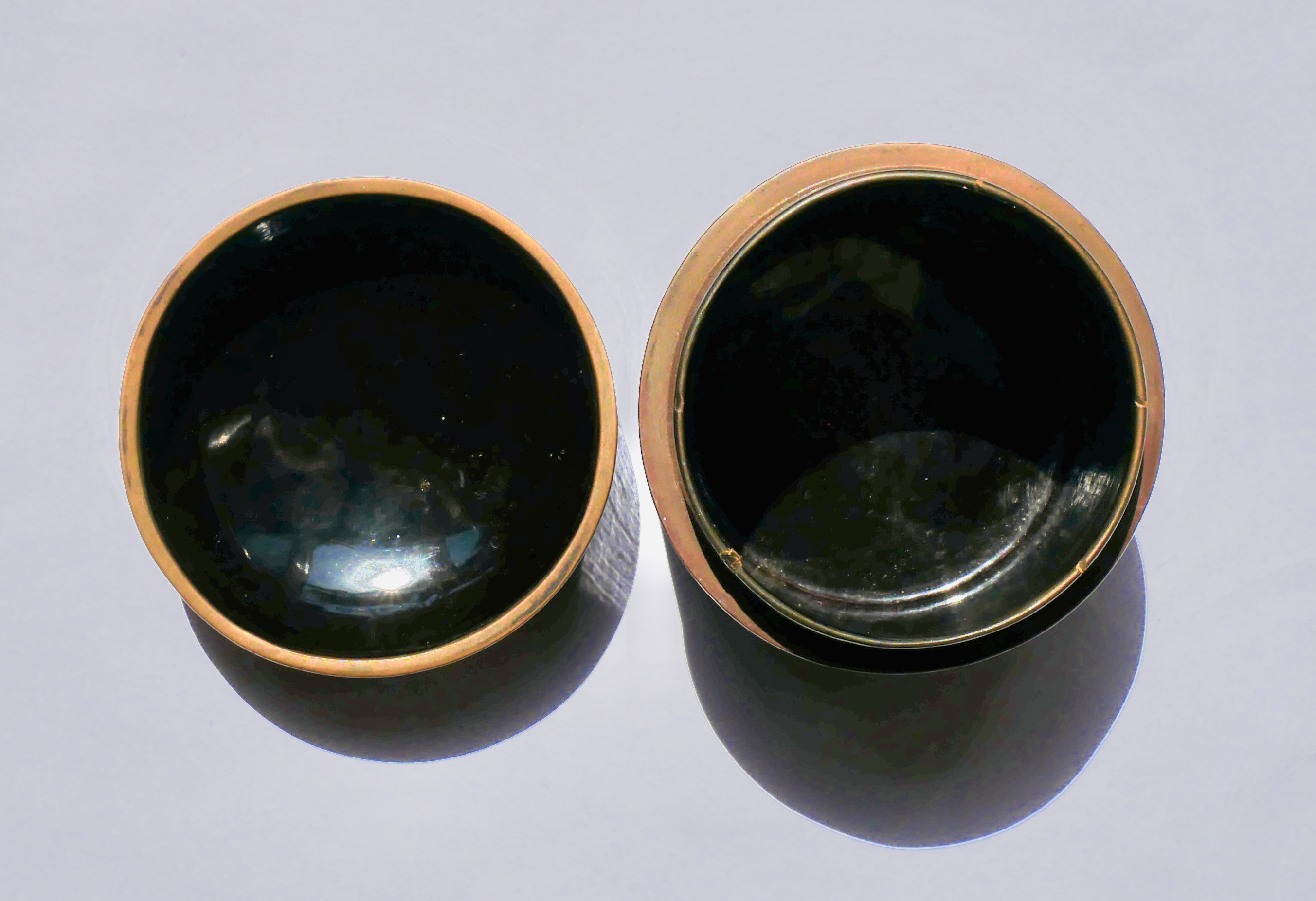 Ensemble de Deux Petites Boîtes en Laque Noire, à Motifs Floraux et Végétaux en Maki-e, Japon, Kyoto, Meiji - 8