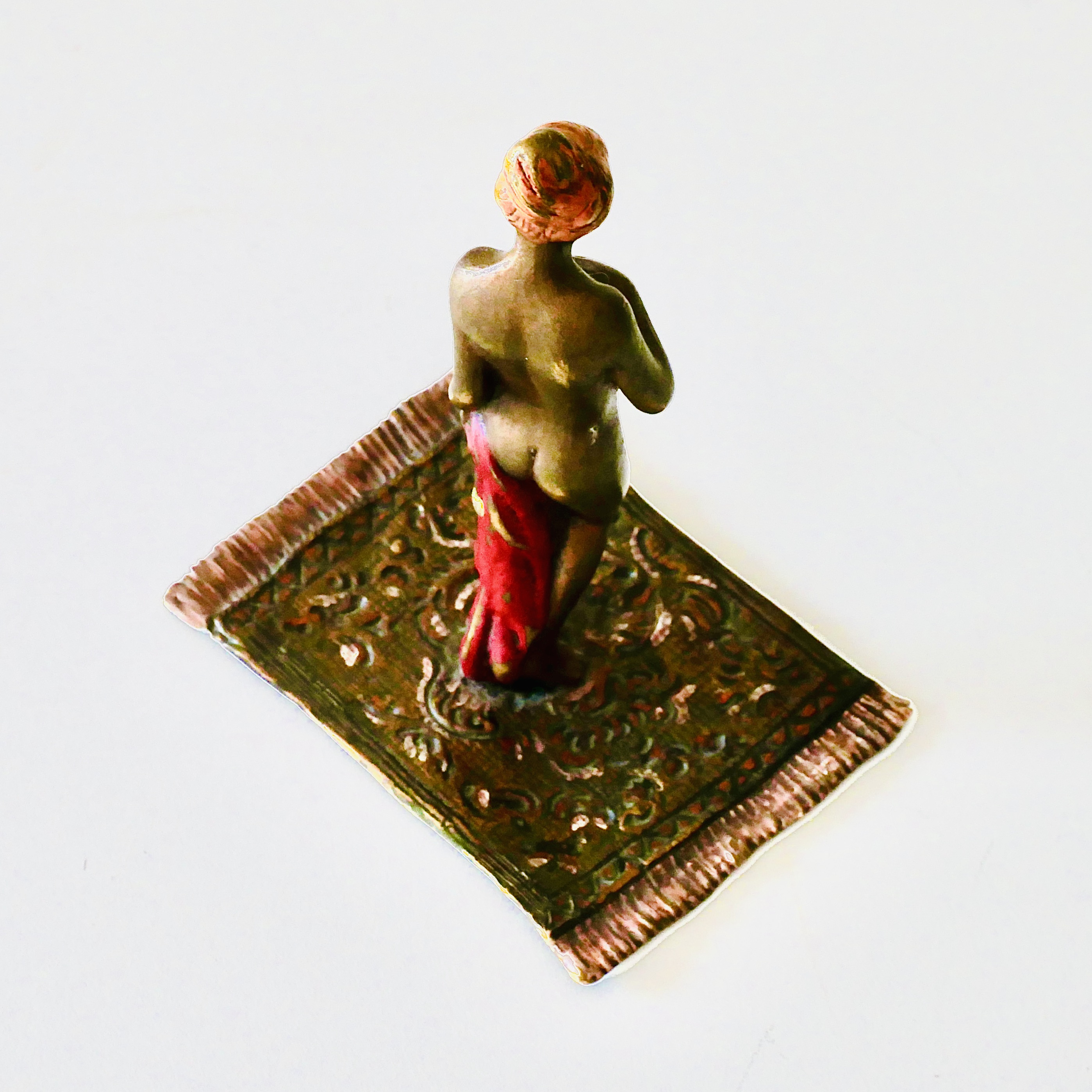 No. 26-027 – Vienna Bronze: Nude Young Woman on an Oriental  Rug, Austria, early 20th century - 7