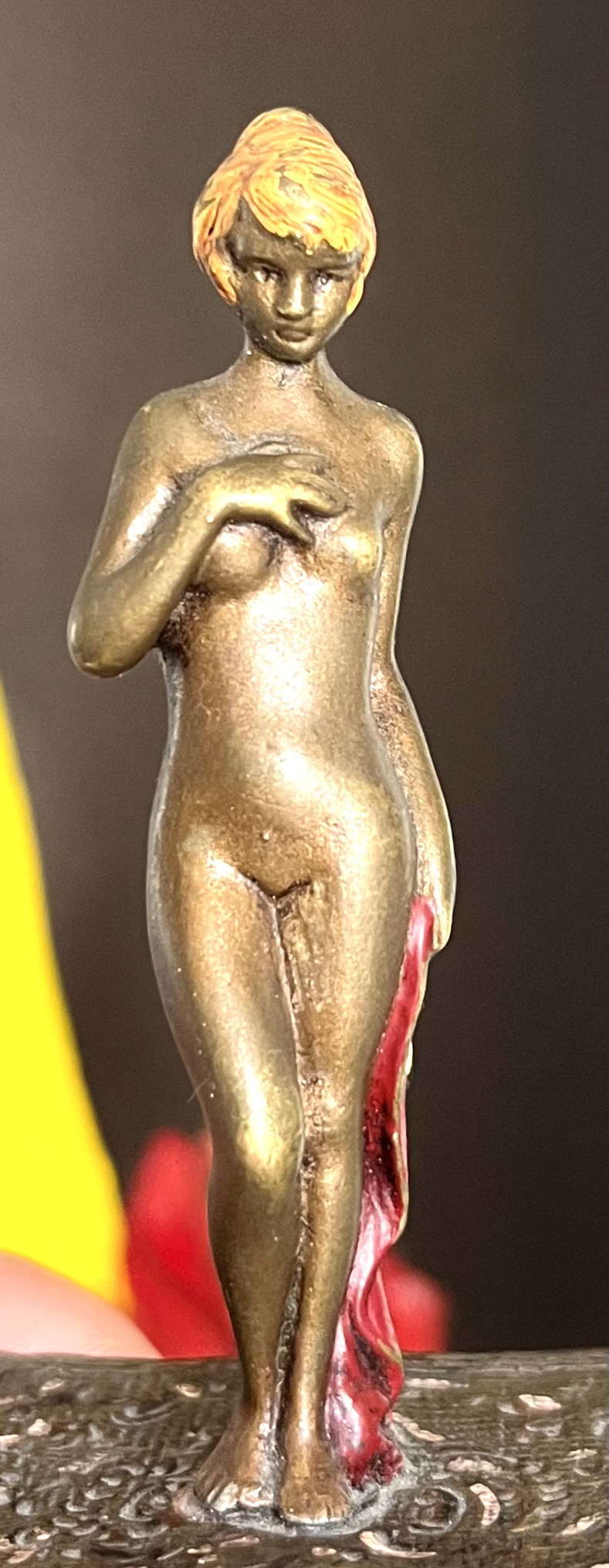No. 26-027 – Vienna Bronze: Nude Young Woman on an Oriental  Rug, Austria, early 20th century - 10