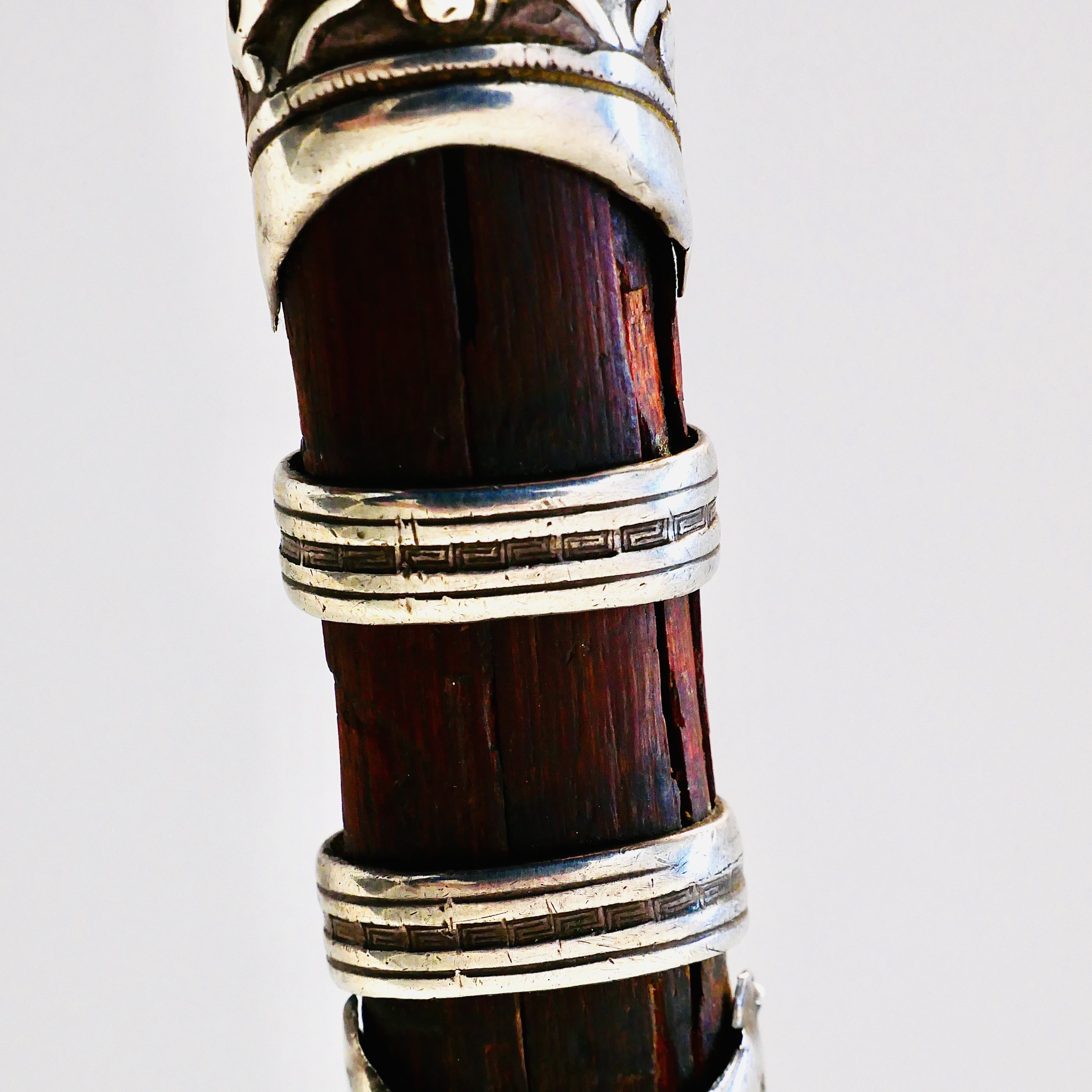 Couteau de Prestige type Khet Khutga à Motifs Auspicieux, Argent et Bois, Chine / Mongolie, fin 19e - début 20e - 8