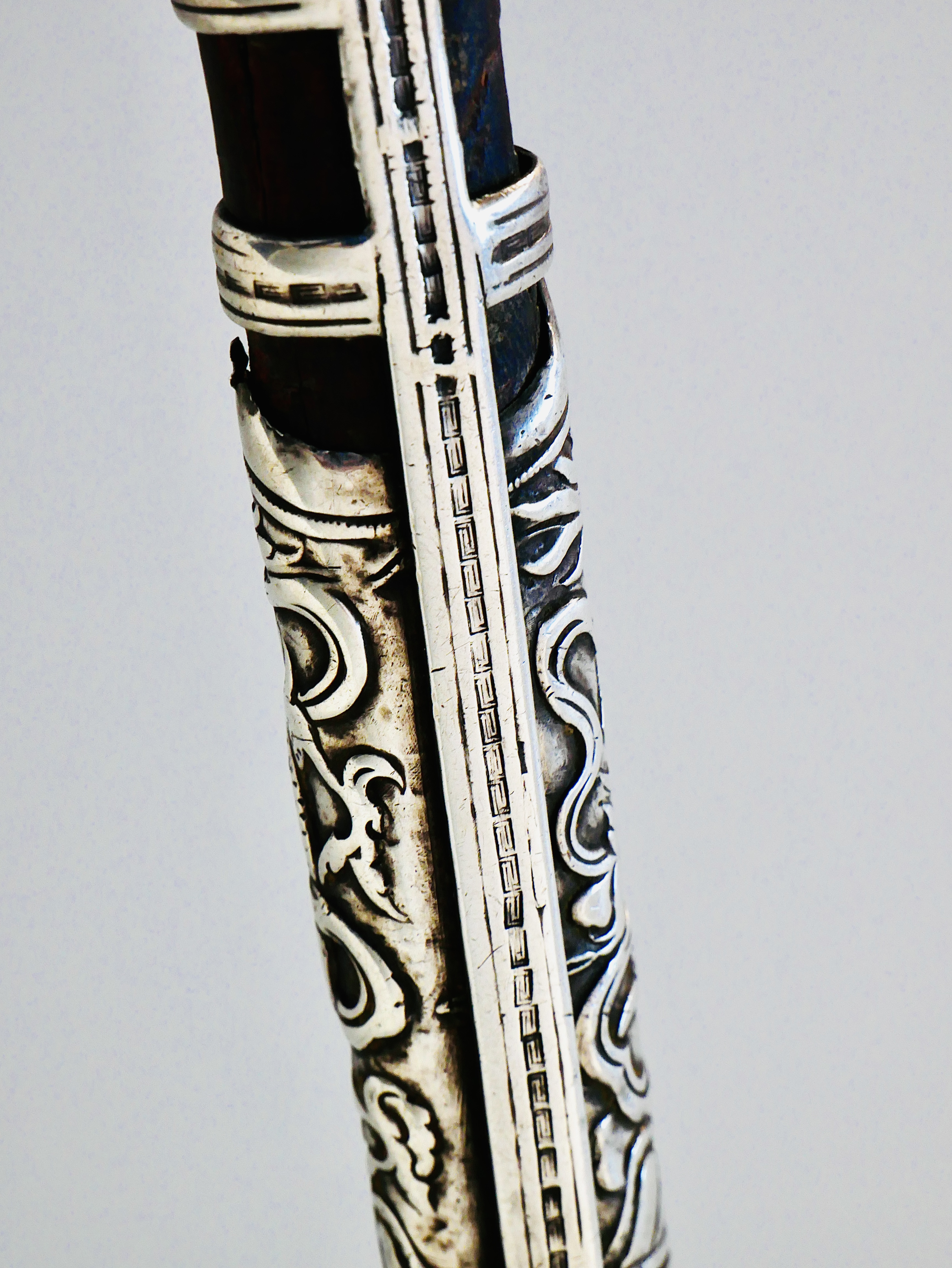 Couteau de Prestige type Khet Khutga à Motifs Auspicieux, Argent et Bois, Chine / Mongolie, fin 19e - début 20e - 9