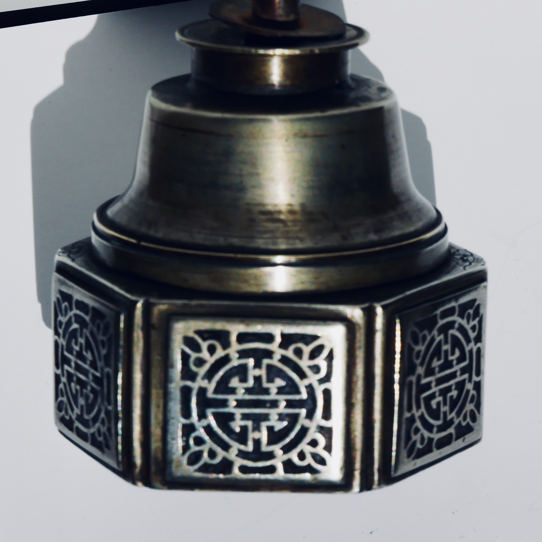 Paktong and Enamel Opium Lamp, Shou and Bat Motifs, China, Late 19th Century (Qing Dynasty) - 6