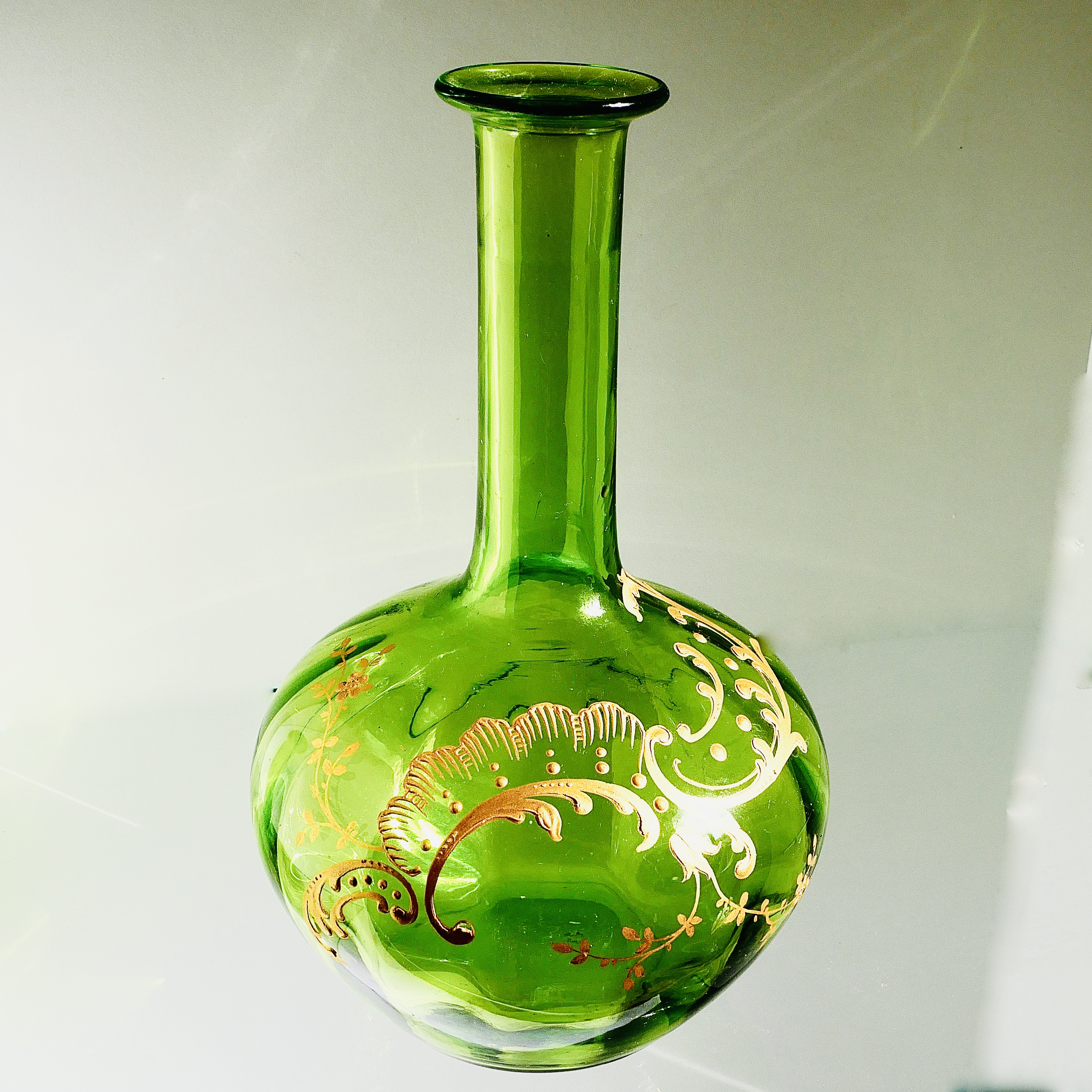 Paire de Flacons Emaillés en Verre de Bohême, Vert et Or, Moser, fin 19e - 6
