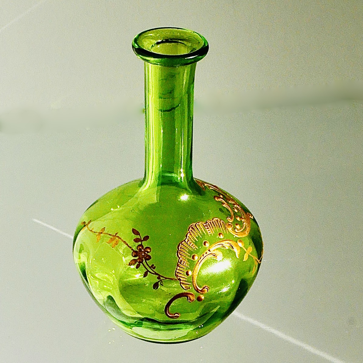 Paire de Flacons Emaillés en Verre de Bohême, Vert et Or, Moser, fin 19e - 9